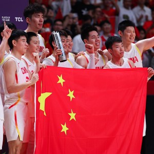 有目共睹！赵睿谈收获：我们好像把中国男篮原来的精气神打回来了